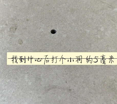 许昌瓷砖空鼓维修公司专业解答在瓷砖铺贴过程中，如果砂料搅拌不均匀，将会带来以下问题
